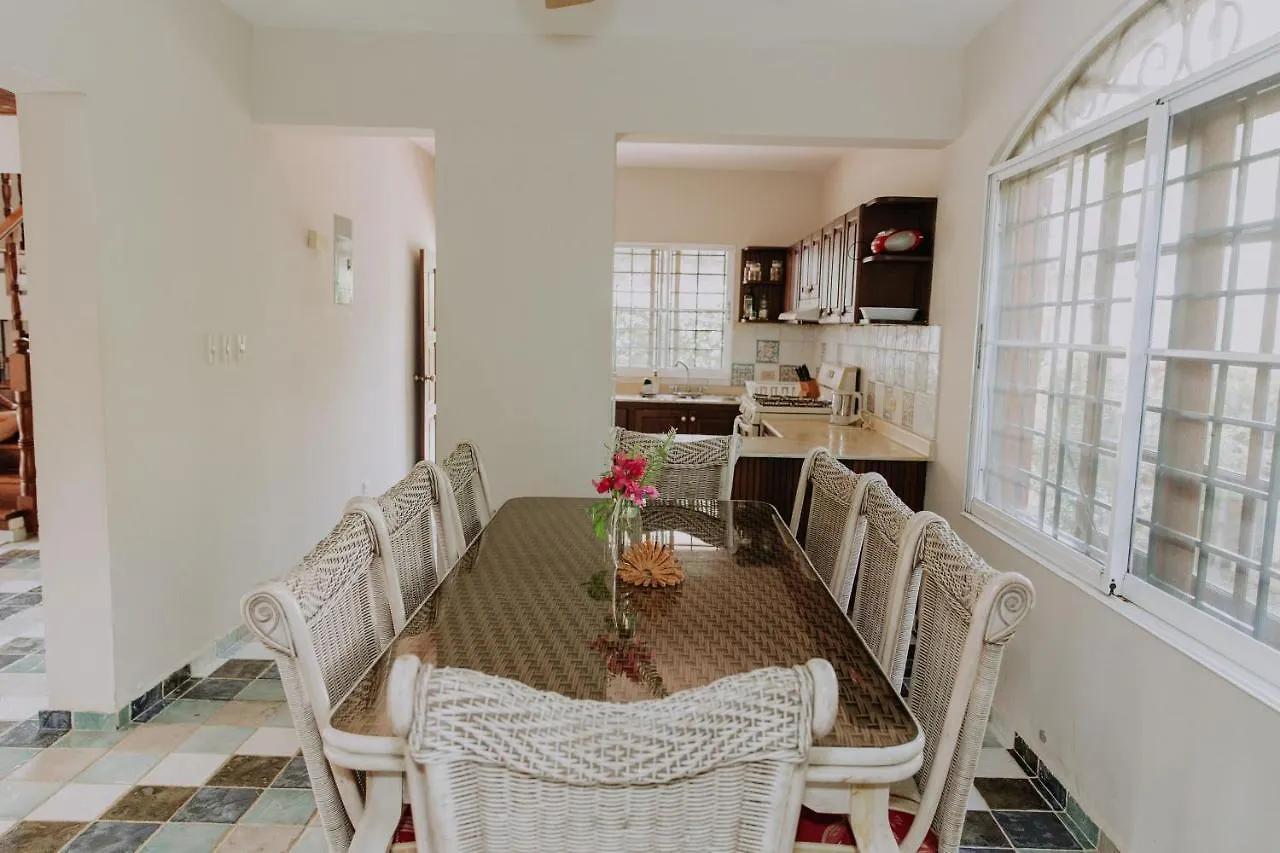 Villa Leonardo Wellness Punta Cana Homestay
